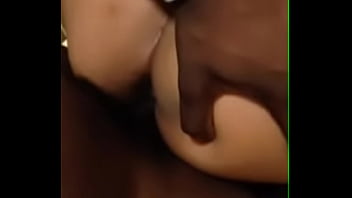 Sultry Desi Beauty’s Mouthwatering Deepthroat Delight