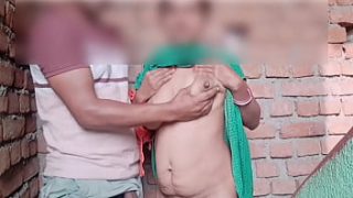 Desi Beauty Gets Wild And Wet