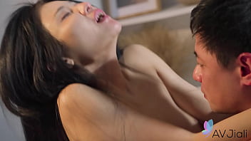 Xian’erai’s Forbidden Pleasure: A Housewife’s Secret Encounter