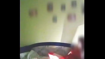 Сексуальная супруга снимает для мужа горячее видео