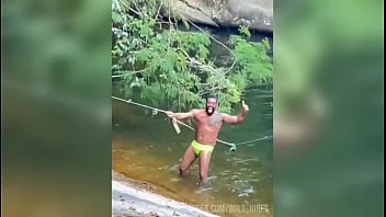 Do Calor Da Praia Ao Fogo Da Selva: Em Busca De Uma Deusa Para Uma Aventura Quente Na Cachoeira