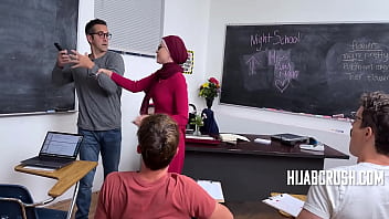 Your Homework Is To Bend Your Hijabi Milf Teacher Over The Desk And Give Her The Lesson She’s Been Craving.
