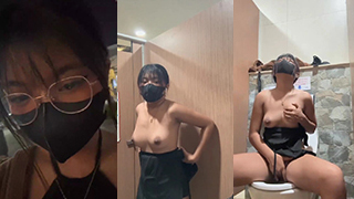 Menggoda Di Mal, Nafsu Membara Di Balik Kamar Ganti