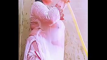 Sultry Indian Bhabhi’s Naked Bust Revealed
