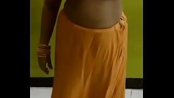 Bhabhi Ke Bade Bade Doodh