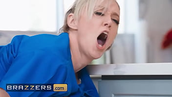 Naughty Nurse Dee Williams Makes Her Patient Blow His Biggest Load Ever In The Hospital Room