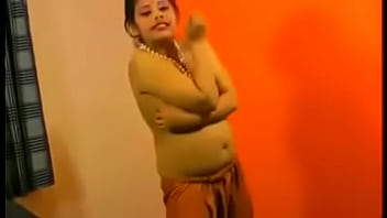 Desi Indian Wife Rupali Bhabhi’s Naked Seduction