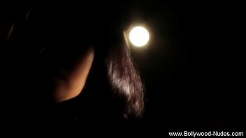 Sultry Indian Beauty Sways And Sizzles With Seductive Moves