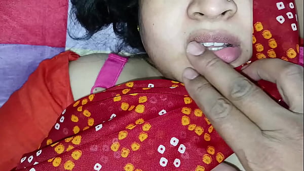 मालिश के बहाने बेटे ने माँ को चोदा और पूरा मजा लिया
