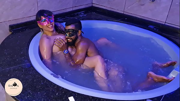 Banho De Sabão: Uma Homenagem Picante Ao Gugu, O Rei Da Safadeza Na Tv