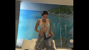 Sultry Young Amateur Olivia Quinn