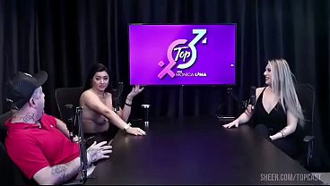 Negão Dotado Surpreende Em Entrevista E Mete Nas Duas Esposas Ao Vivo, Humilhando O Corno Submisso.