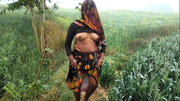 Desi Radhika’s Wild Outdoor Fuck In The Indian Heat
