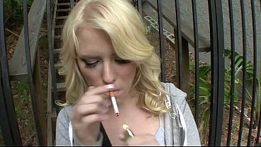 Sultry Blonde Bombshell Delivers A Deep, Throat-straining Blowjob