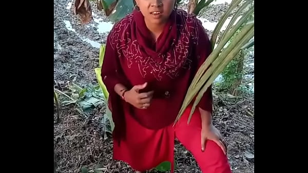 Sultry Bengali Bhabhi’s Forbidden Village Temptation
