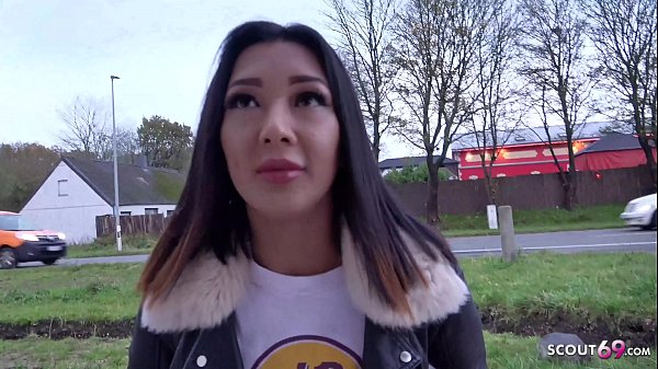 Flensburg’s Thai Teen Kitten Gets Ravaged In A Raw, Real Street Casting