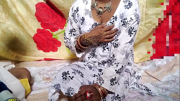 बेटे को बाहर भेजकर ससुर ने छोटी बहू की चुदाई की रियल देसी मस्ती