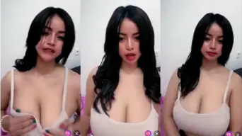 Belahan Payudara Besar Yang Menggila Dan Mengguncang Ranjang