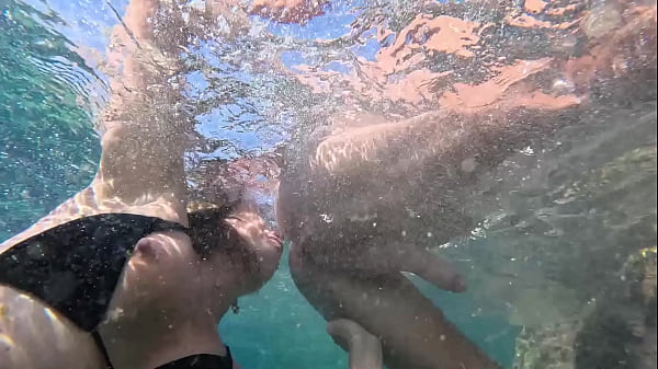 Submerged Seduction: A Steamy Encounter With A Voluptuous Mature Beauty