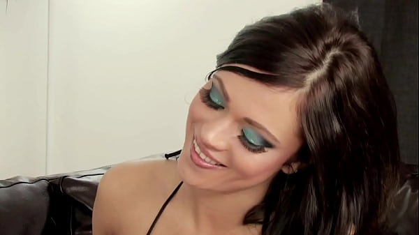 Alyssa’s Mature Mouth Works A Deep, Sloppy Blowjob