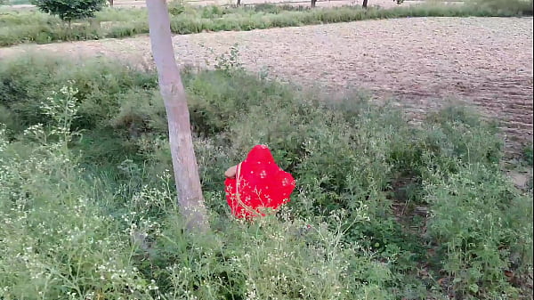Sona Bhabhi’s Wild Village Tryst: Pounded Doggystyle In The Open Fields