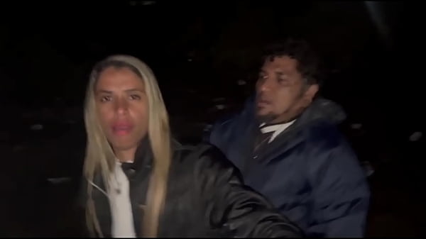 Esposa Safada Dando De Quatro Pro Amigo Do Marido Na Praia, Gemendo Alto Na Areia