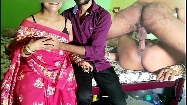 अकेले में बायोलॉजी ट्यूटर ने अपनी छात्रा की सौतेली माँ को चूतड़ तोड़कर चोदा