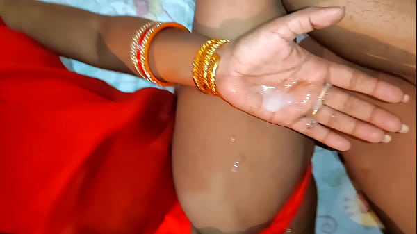 गर्म देसी एक्सएक्सएक्स की नई हार्ड एनल सेक्स, हिंदी में पहली बार चढ़कर धीरे-धीरे गाड़ में पेल रही है