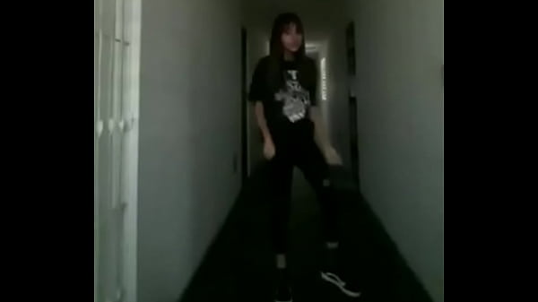 Índia Safada Rebolando Com Tesão Ao Som Do Mini Boi