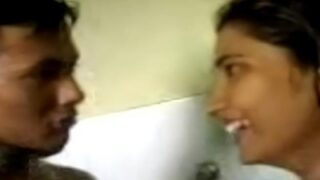 Bathroom Desi Couple’s Steamy Sex Tape