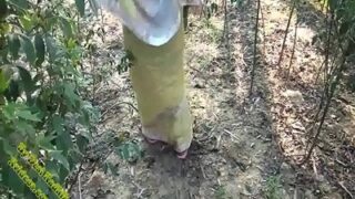 Desi Milf’s Wild Outdoor Fuck Session