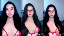 Helena Menggoda Dengan Cosplay Perawat Yang Menggairahkan