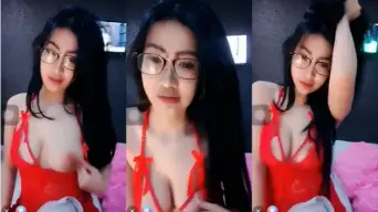 Hot Live Show: Red Lingerie And Glasses