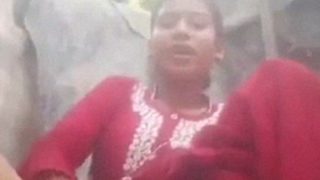 Rural Bengali Beauty Indulges In A Steamy Solo Session With A Fresh Carrot