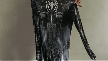 Cosplayer Spiderman Hitam Diperkosa Sampai Krot Berulang Kali – Film Panas Indonesia
