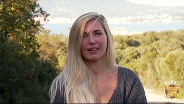 Chloé, La Blonde Incendiaire, Réclame Une Baise Sauvage Et Sans Limites !