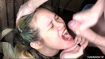 Bloodthirsty Vampiress Craves A Throbbing Feast