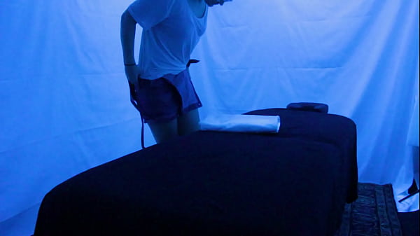 Gigi Breeze’s Glow-in-the-dark Sensual Touch Session
