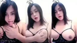 Dinda Dengan Payudara Besar Cantik Dan Liar