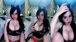 Goyangan Mia Khilaf Bikin Malam Jumat Makin Panas, Temenin Sampai Subuh