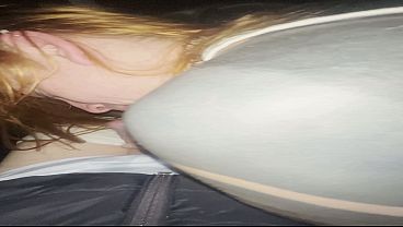 Destrozando A La Pelirroja Del Casero En El Coche Por Dinero