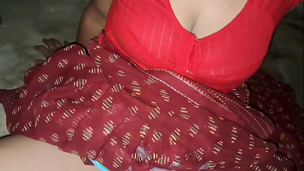 Outdoor Rendezvous With A Hindi Lady