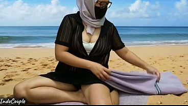 Unveiled Desires: A Hijabi’s Forbidden Tryst With A Stranger On The Public Shore