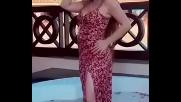 Sultry Desert Goddess Moves