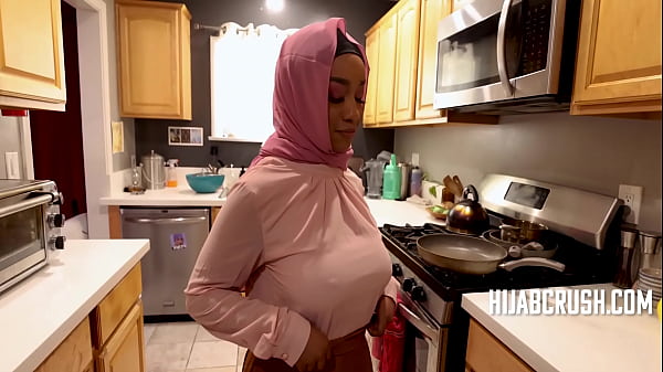 Curvy Ebony In Hijab Shows Off Her Pro Riding Skills- Lily Starfire