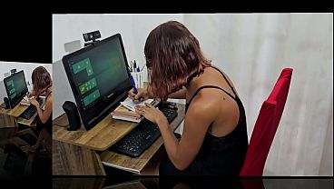 Acadêmica Abandona Os Livros Para Uma Noite De Prazer