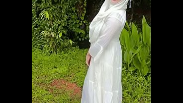 Exposing My Hijabi Curves Under The Open Sky