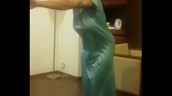 Sultry Telugu Temptress Moves