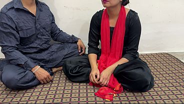 Desi Biwi Ko Baba Ke Saath Share Karte Hue, Sexy Hindi Audio Mein