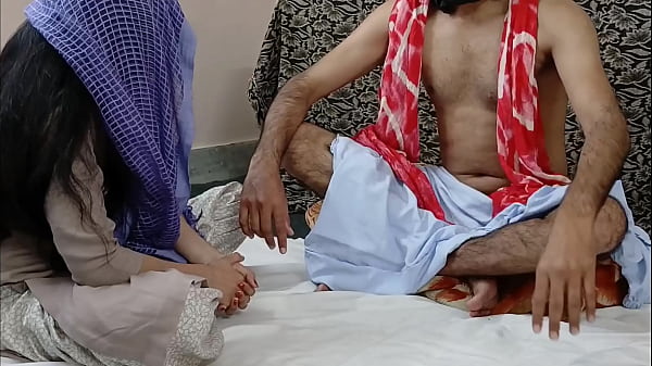 Deceptive Guru Seduces India’s Alluring Bhabhi